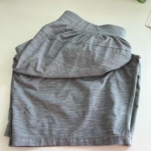 Lululemon Men’s‎ T.HE. Short Lined 9in Gray active workout running